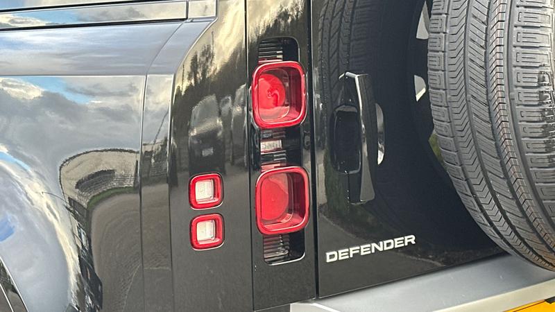 Used Land Rover Defender 2023 for sale - 77301045: Photo 19