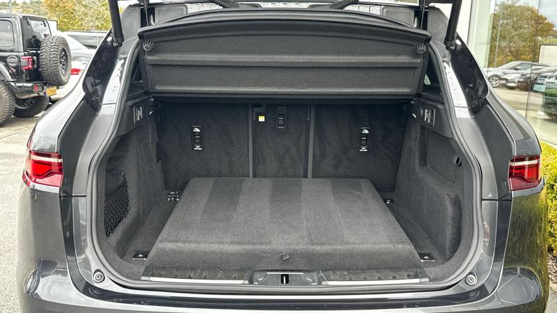 Used Jaguar F-Pace 2022 for sale - 77301027: Photo 10