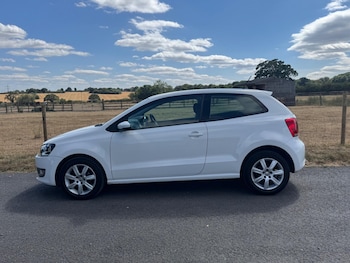 Used Volkswagen Polo 2011 for sale - 79337471: Photo