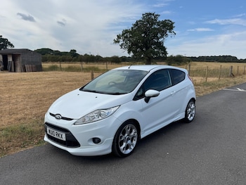 Used Ford Fiesta 2010 for sale - 79349206: Photo