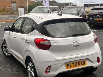 Used Hyundai i10 2020 for sale - 79540555: Photo