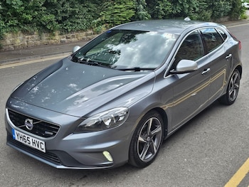 Used Volvo V40 2015 for sale - 79062818: Photo