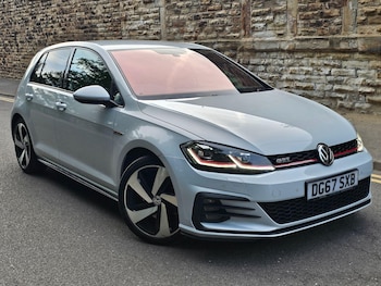 Used Volkswagen Golf 2017 for sale - 78784154: Photo