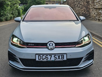 Used Volkswagen Golf 2017 for sale - 78784154: Photo