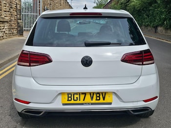 Used Volkswagen Golf 2017 for sale - 79076060: Photo