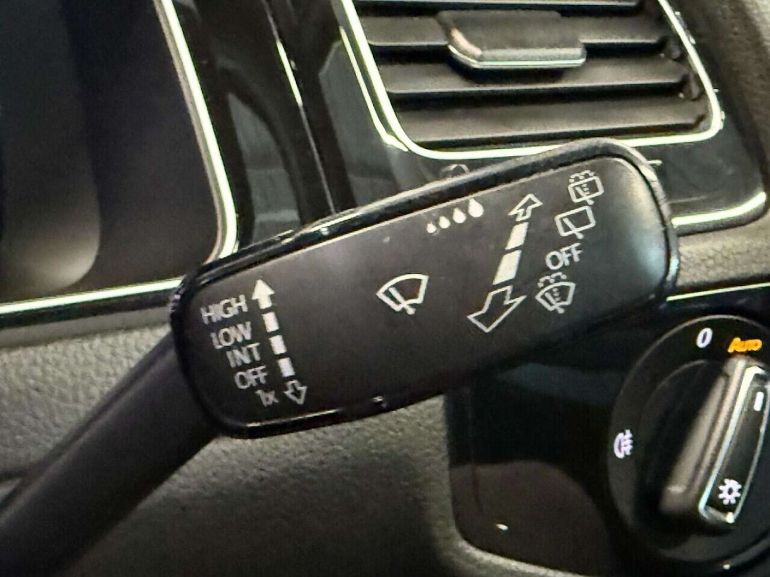 Used Volkswagen Golf 2017 for sale - 76601041: Photo 11