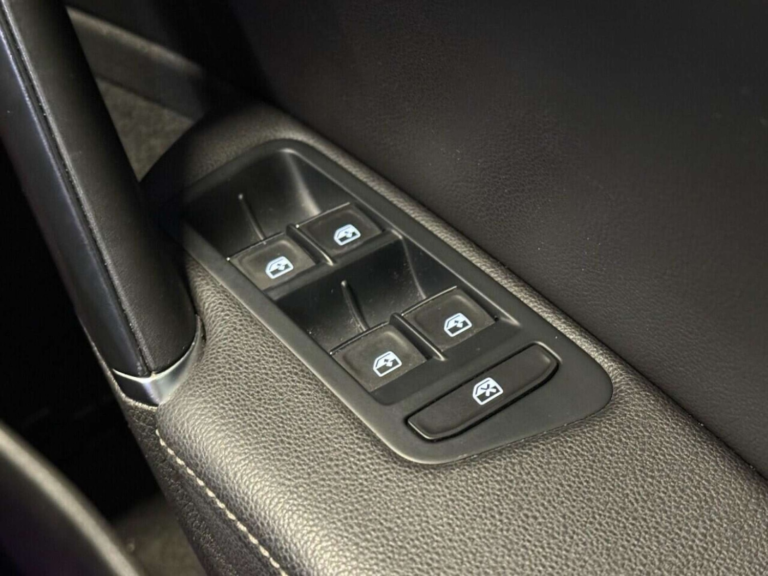 Used Volkswagen Golf 2017 for sale - 76601041: Photo 13