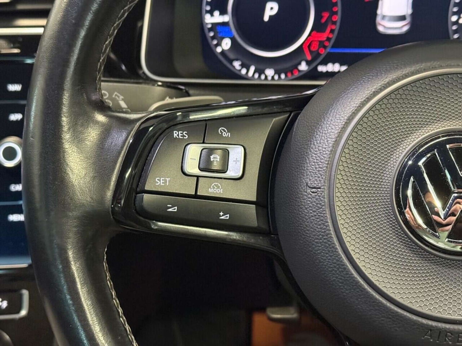 Used Volkswagen Golf 2017 for sale - 76601041: Photo 16