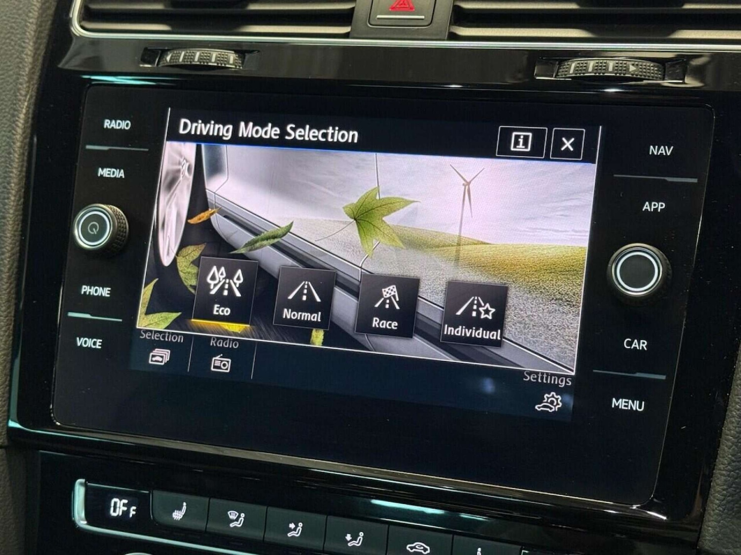 Used Volkswagen Golf 2017 for sale - 76601041: Photo 17