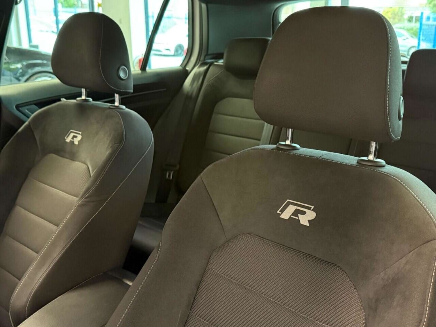 Used Volkswagen Golf 2017 for sale - 76601041: Photo 24