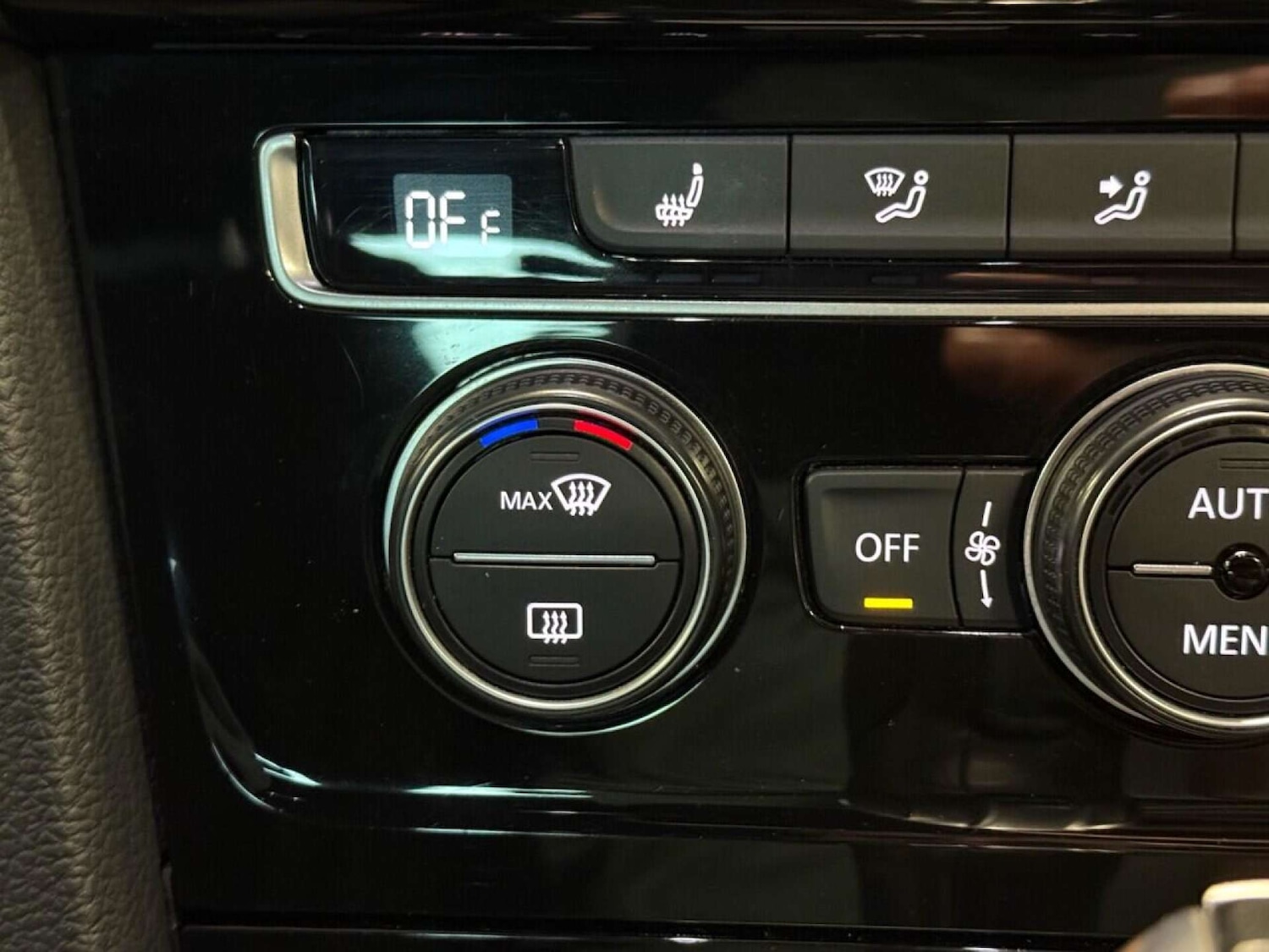 Used Volkswagen Golf 2017 for sale - 76601041: Photo 34