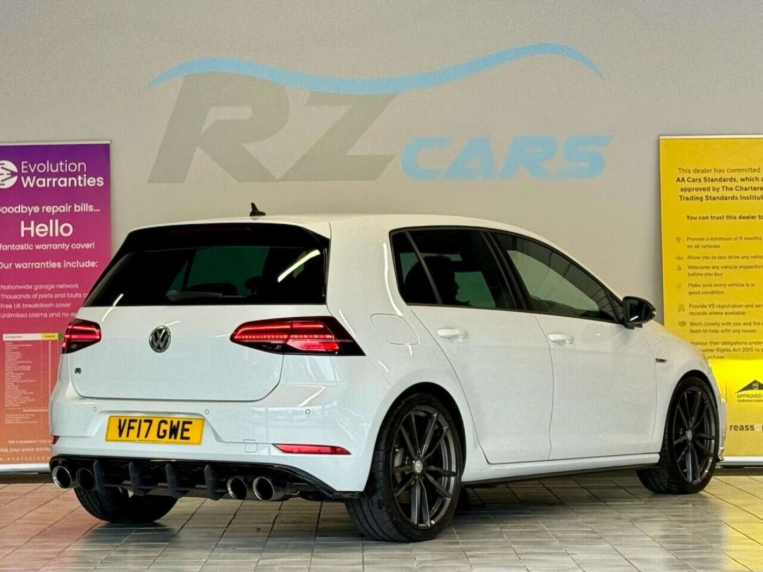Used Volkswagen Golf 2017 for sale - 76601041: Photo 41