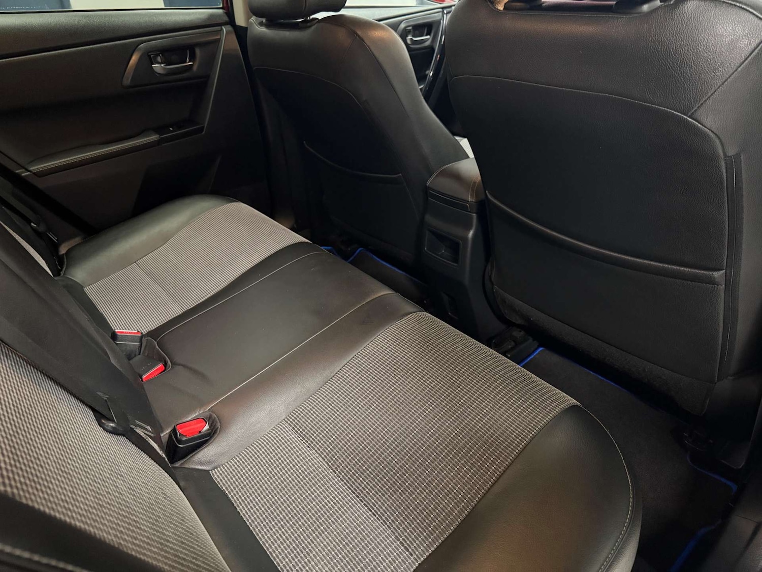 Used Toyota Auris 2017 for sale - 77118817: Photo 32