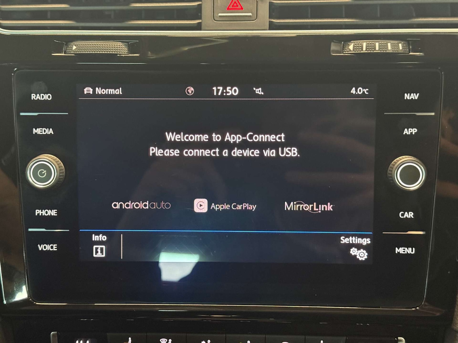 Used Volkswagen Golf 2017 for sale - 78202469: Photo 31