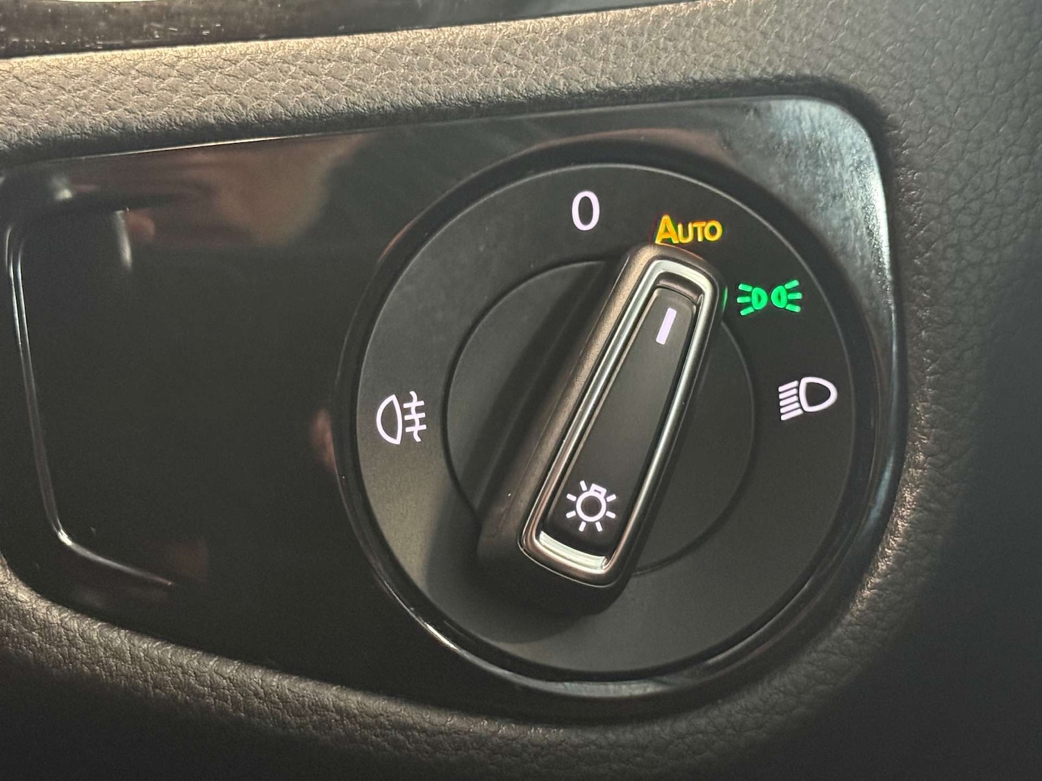 Used Volkswagen Golf 2017 for sale - 78202469: Photo 37