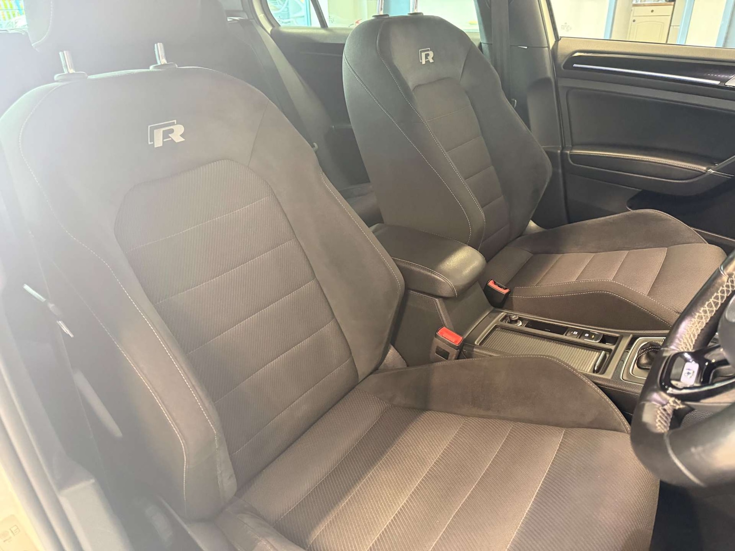 Used Volkswagen Golf 2017 for sale - 78202469: Photo 38