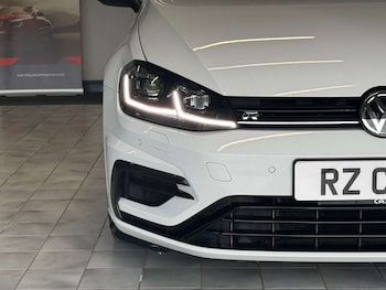 Used Volkswagen Golf 2017 for sale - 78202469: Photo