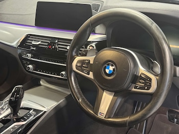 Used BMW 5 Series 2018 for sale - 77676608: Photo