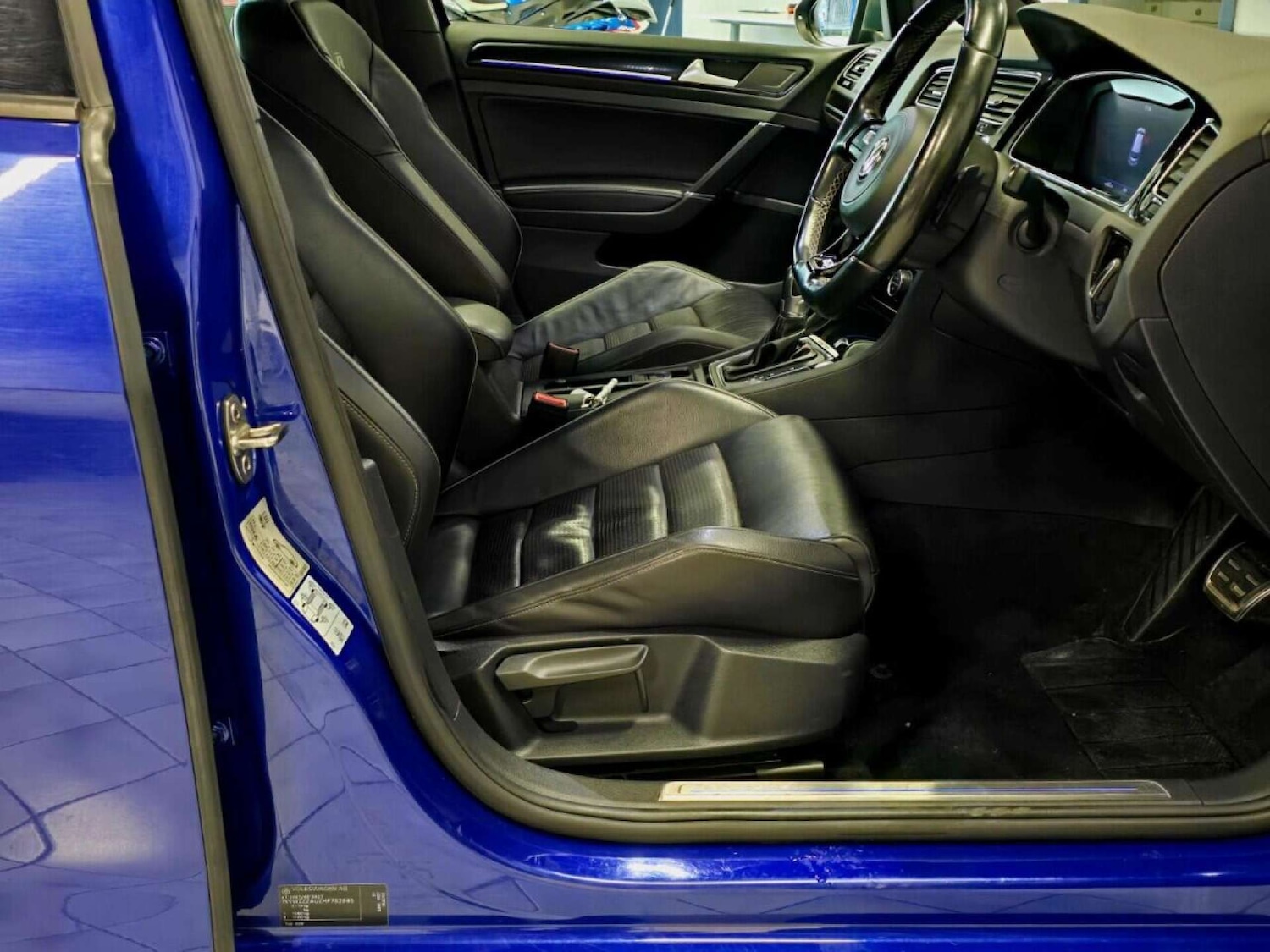 Used Volkswagen Golf 2017 for sale - 76600646: Photo 23