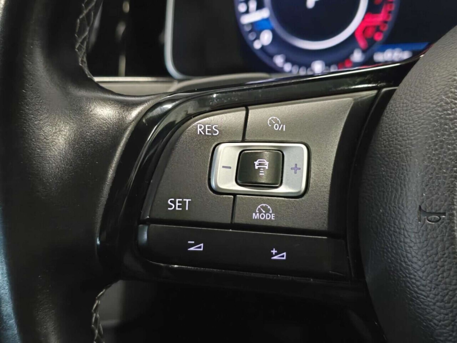 Used Volkswagen Golf 2017 for sale - 76600646: Photo 31