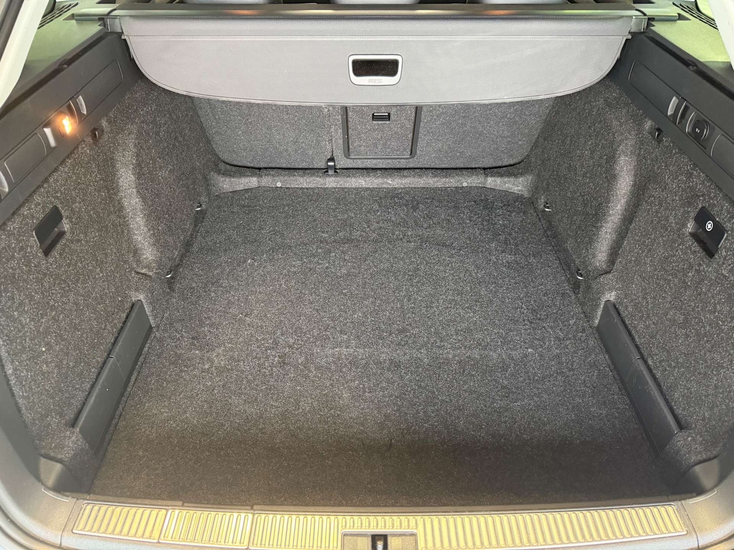 Used Skoda Superb 2016 for sale - 77198046: Photo 30