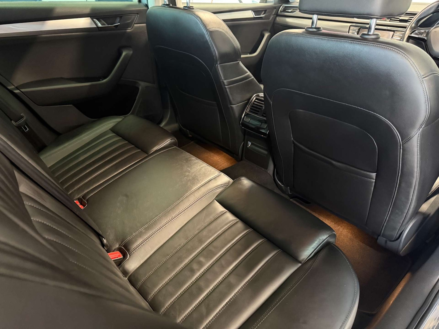 Used Skoda Superb 2016 for sale - 77198046: Photo 32