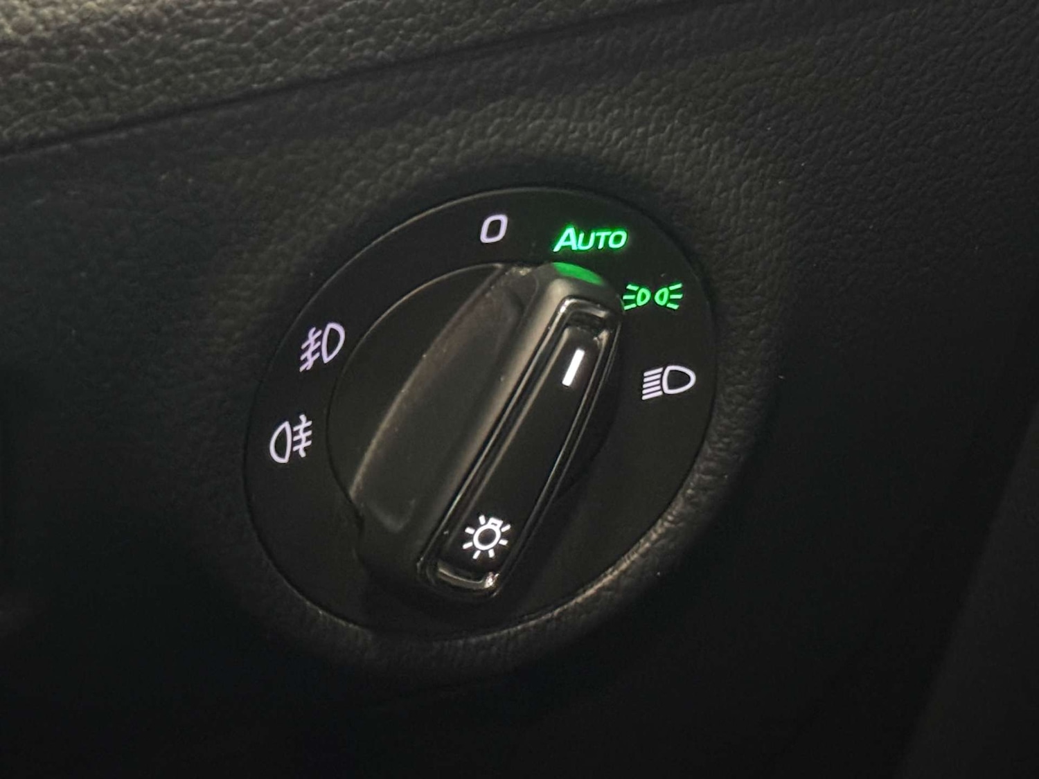 Used Skoda Superb 2016 for sale - 77198046: Photo 49