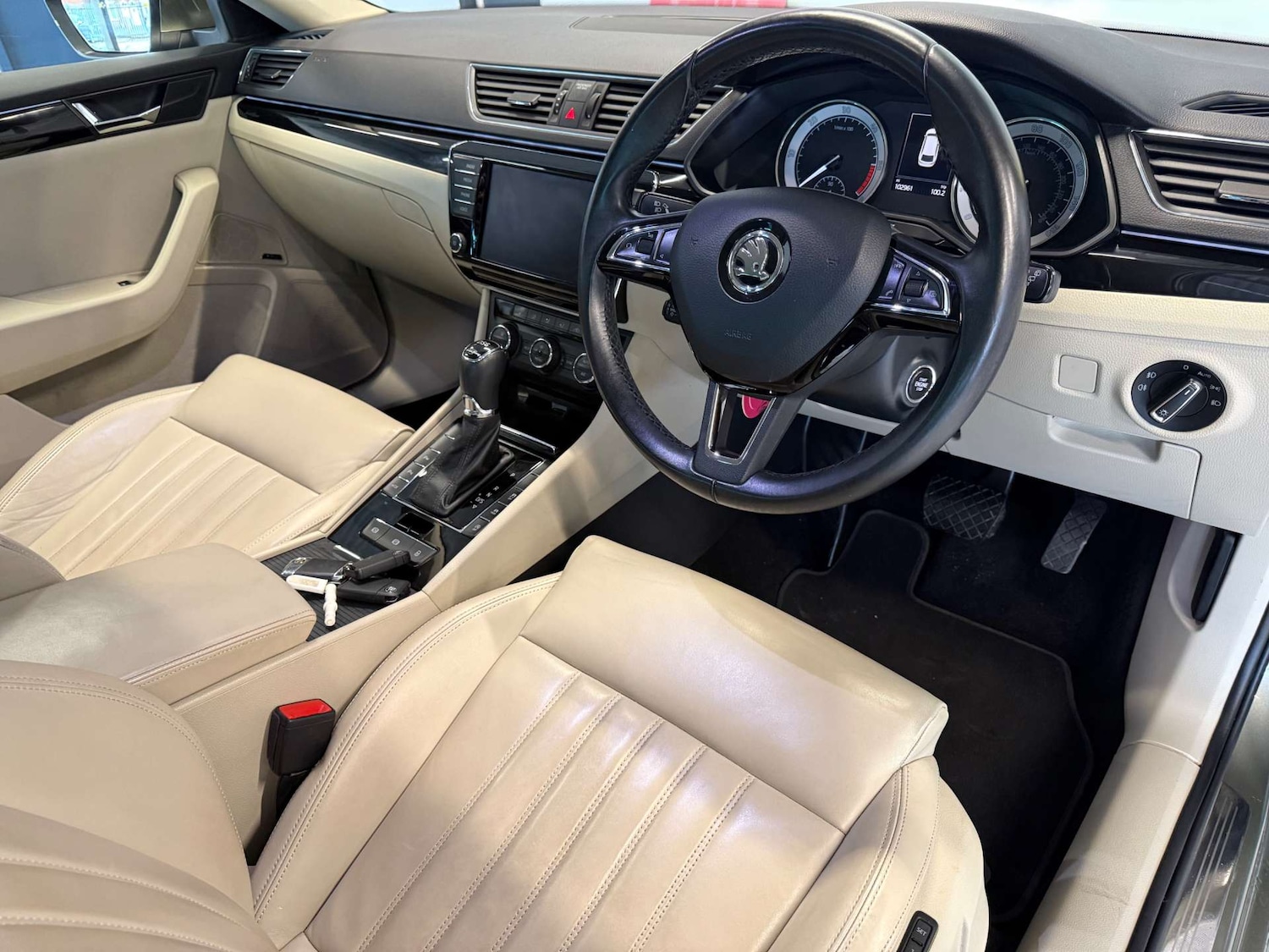 Used Skoda Superb 2017 for sale - 77523263: Photo 17