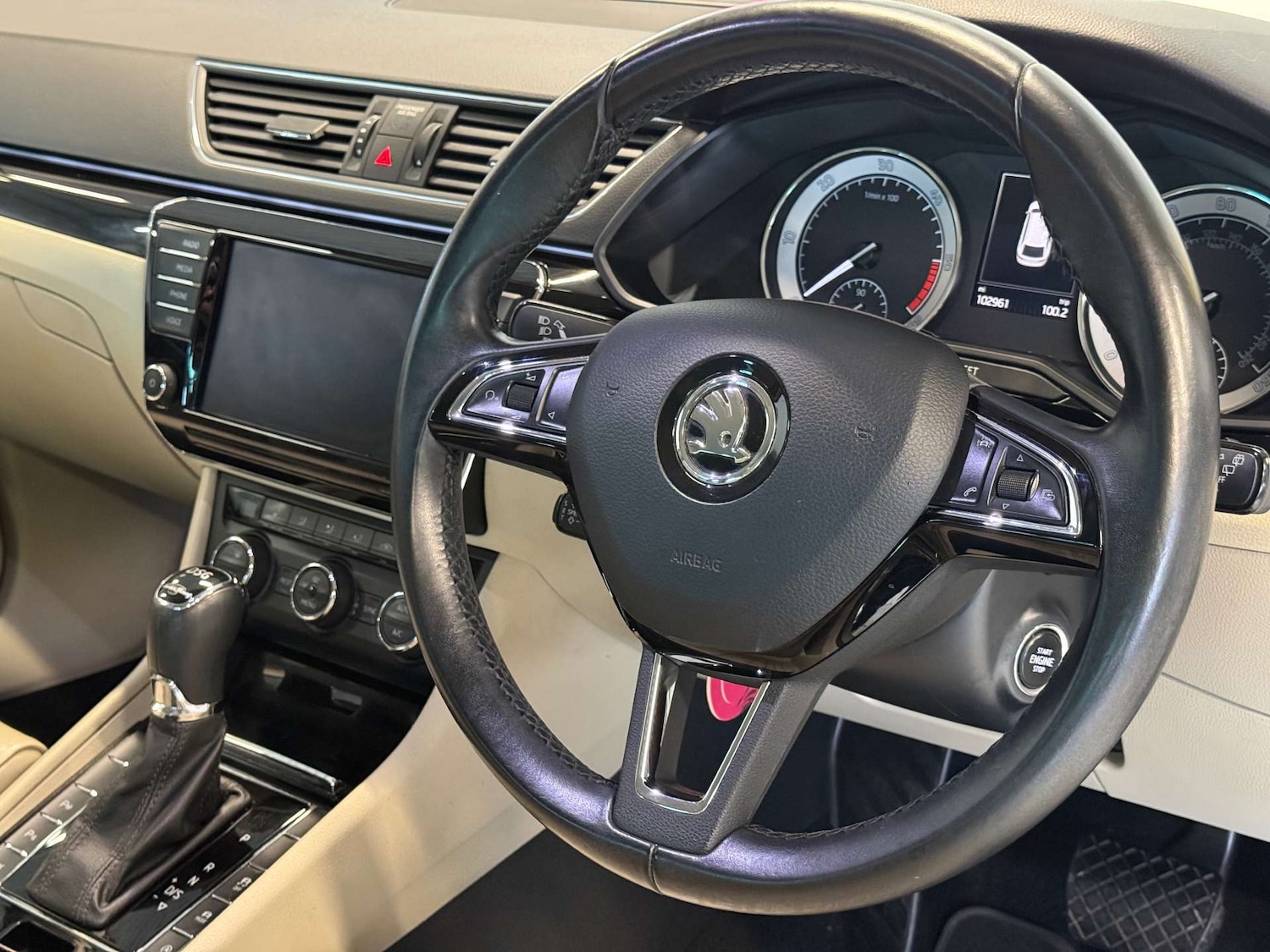 Used Skoda Superb 2017 for sale - 77523263: Photo 2