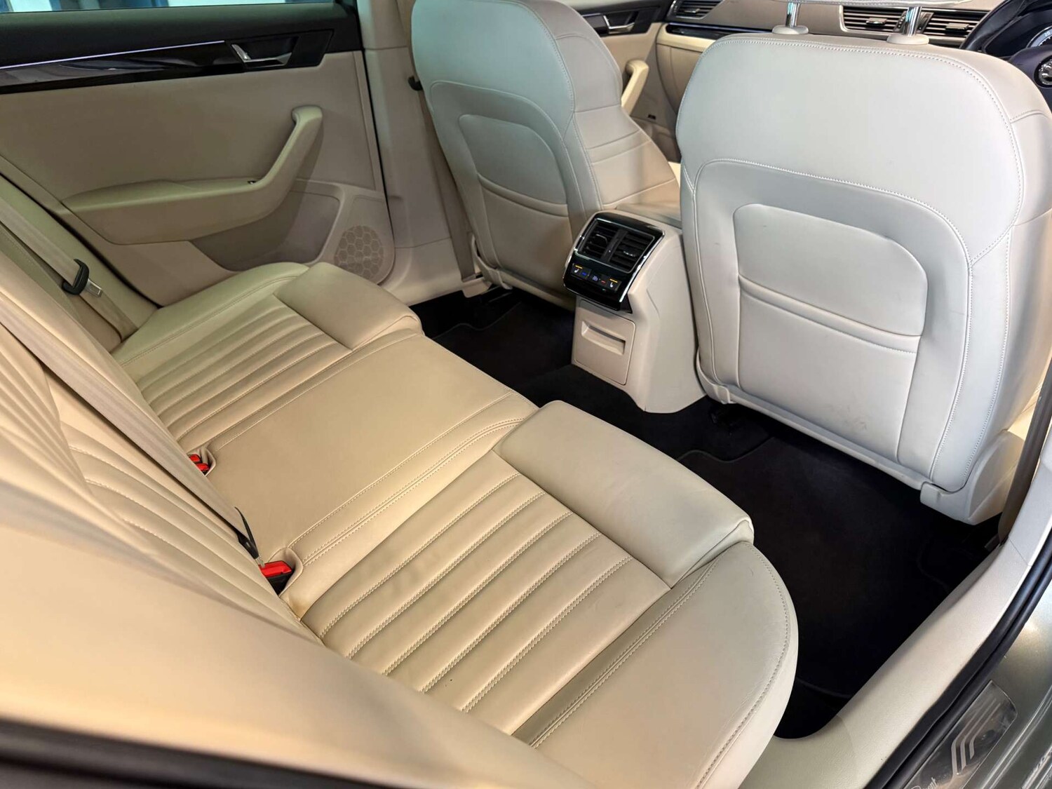 Used Skoda Superb 2017 for sale - 77523263: Photo 39