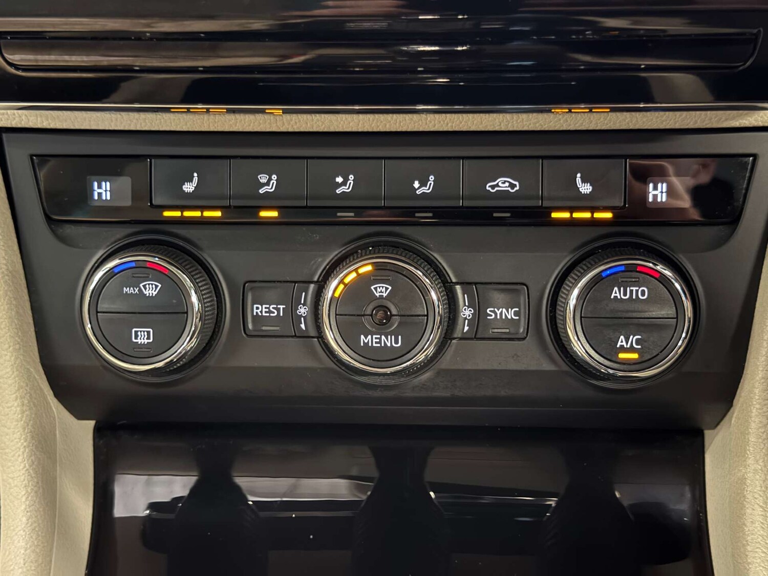 Used Skoda Superb 2017 for sale - 77523263: Photo 48