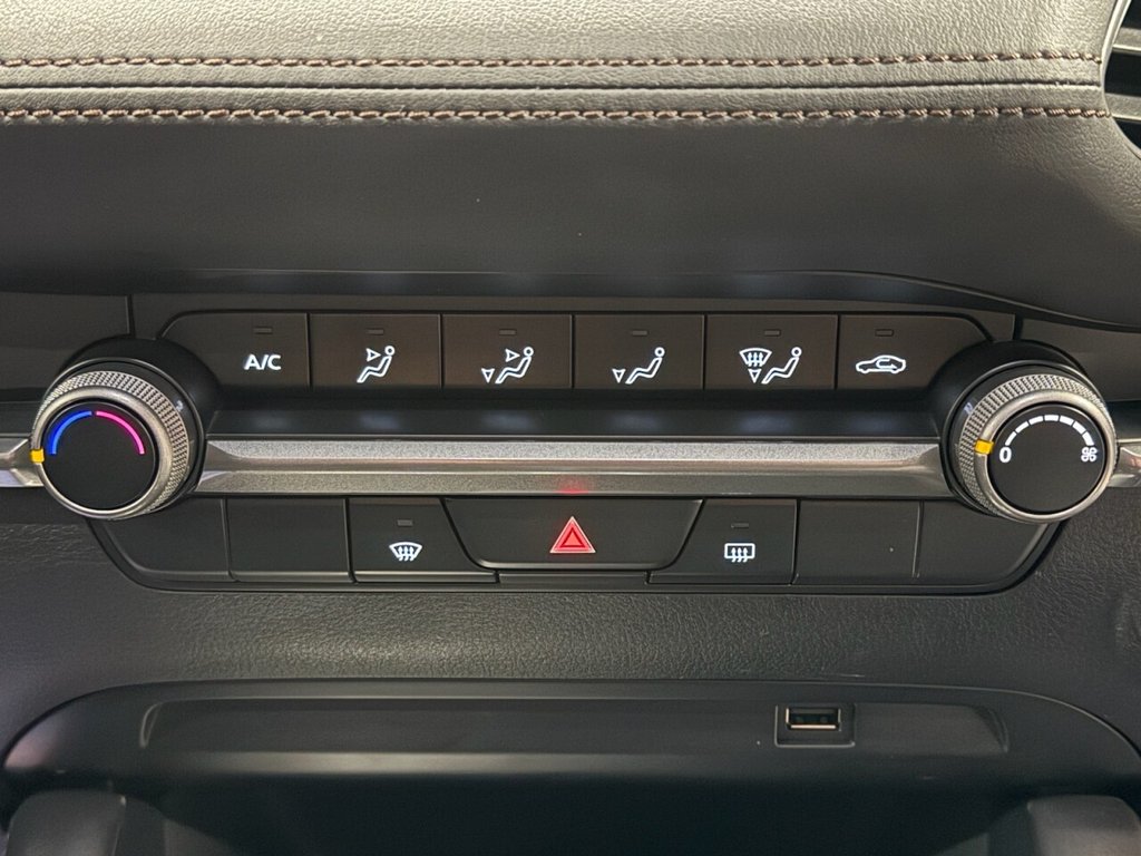 Used Mazda Mazda3 2021 for sale - 76686201: Photo 12