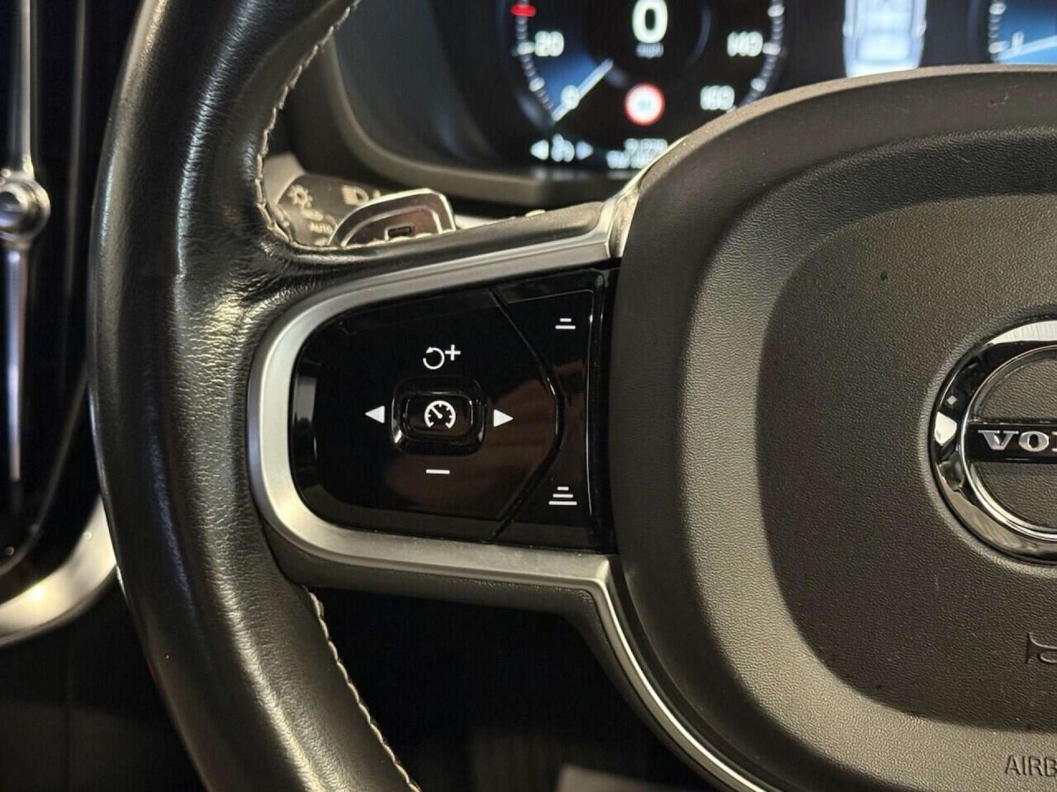 Used Volvo S60 2019 for sale - 77621847: Photo 11