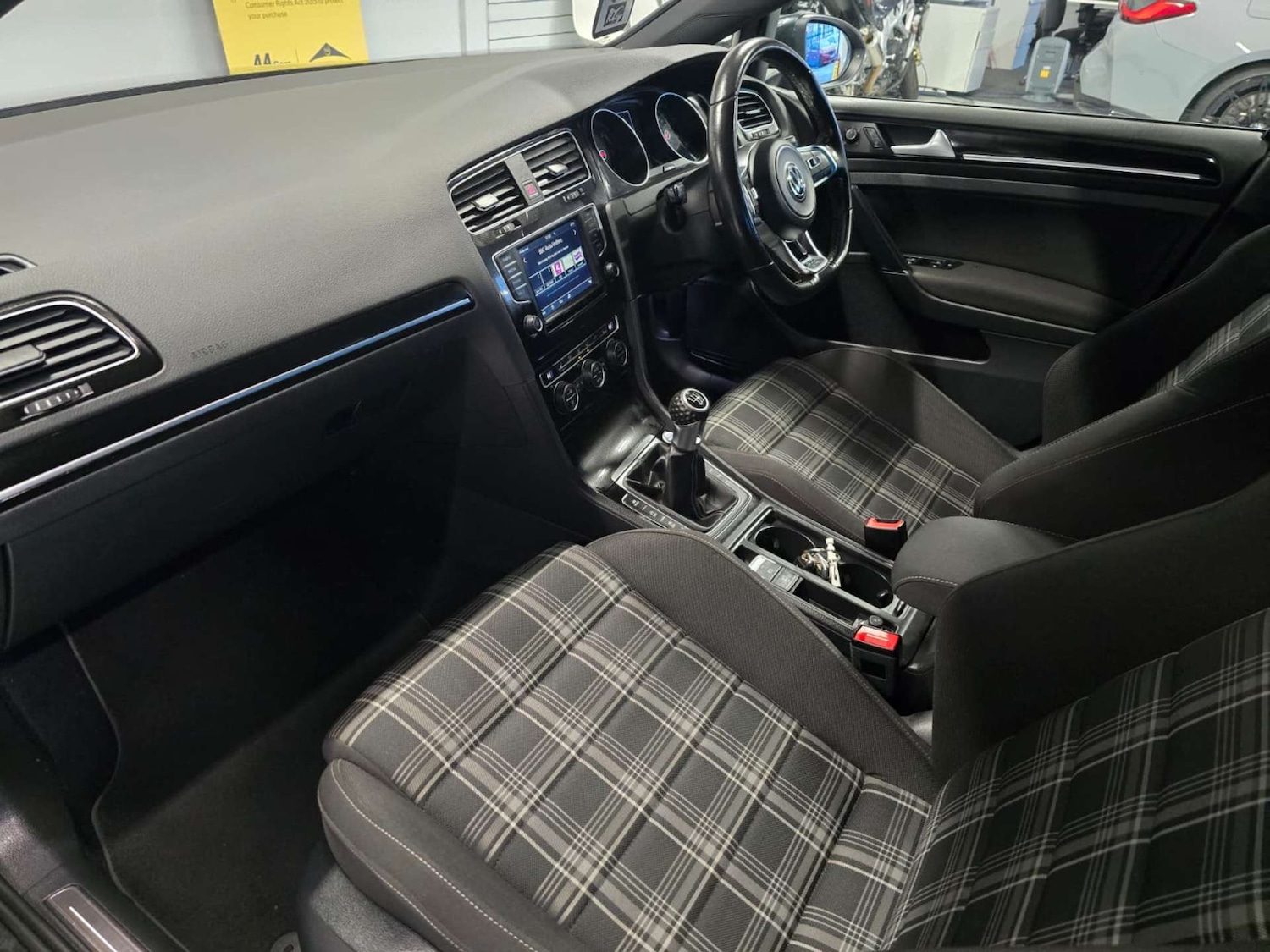 Used Volkswagen Golf 2016 for sale - 77906909: Photo 3