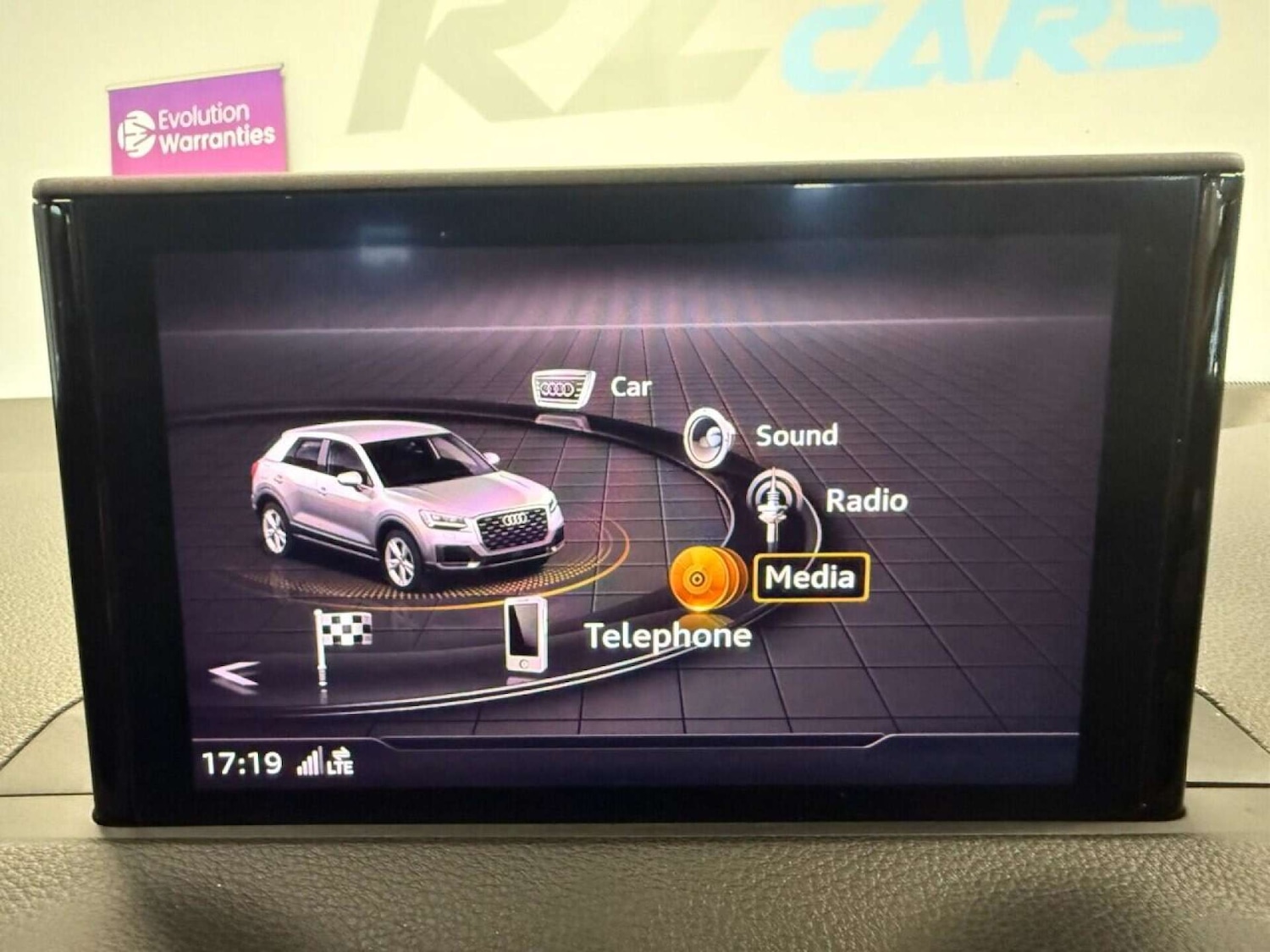 Used Audi Q2 2017 for sale - 76600554: Photo 38