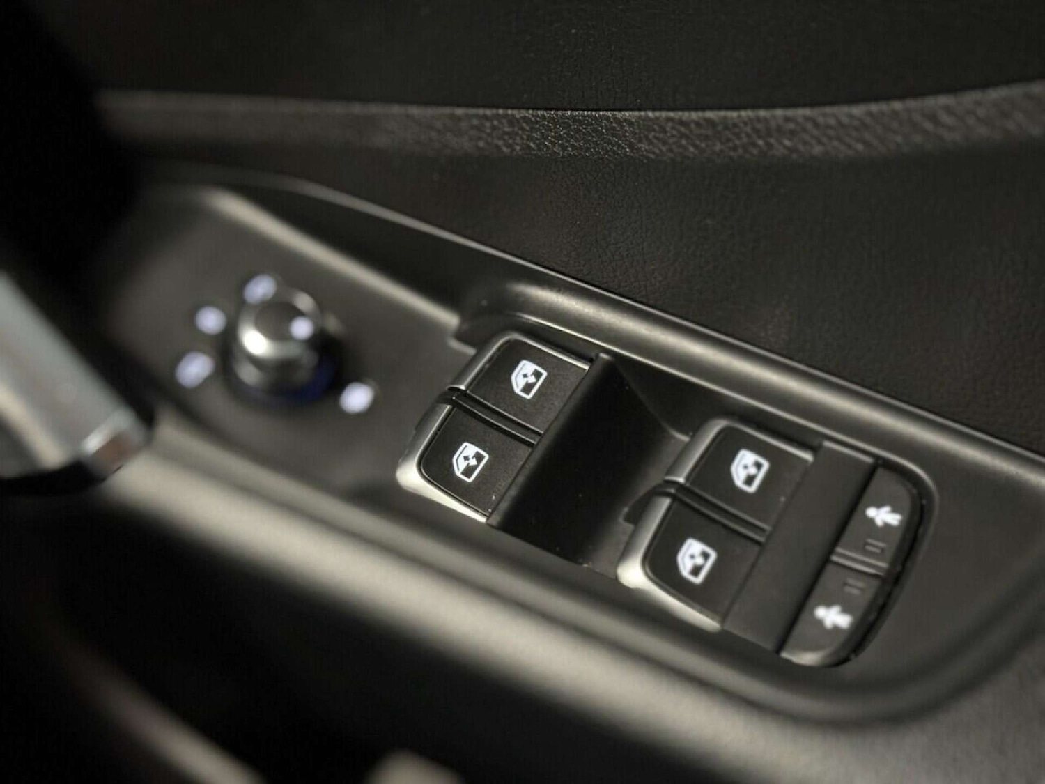 Used Audi Q2 2017 for sale - 76600554: Photo 44