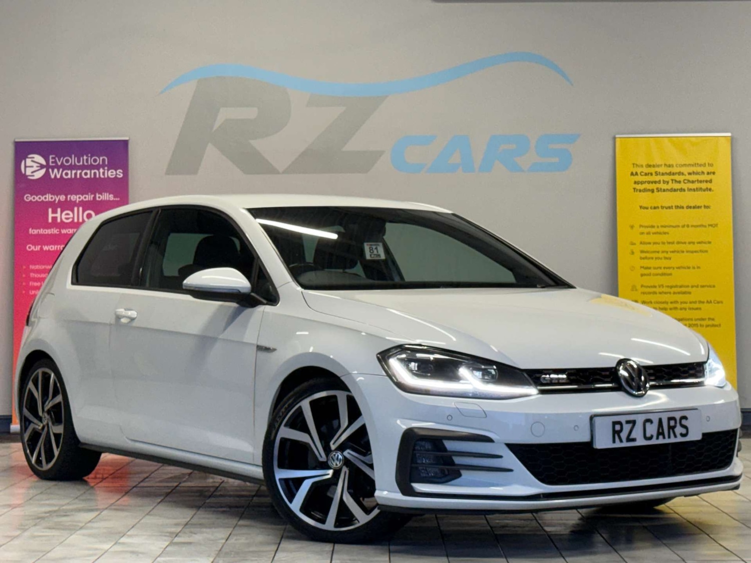 Used Volkswagen Golf 2017 for sale - 77380671: Photo 1