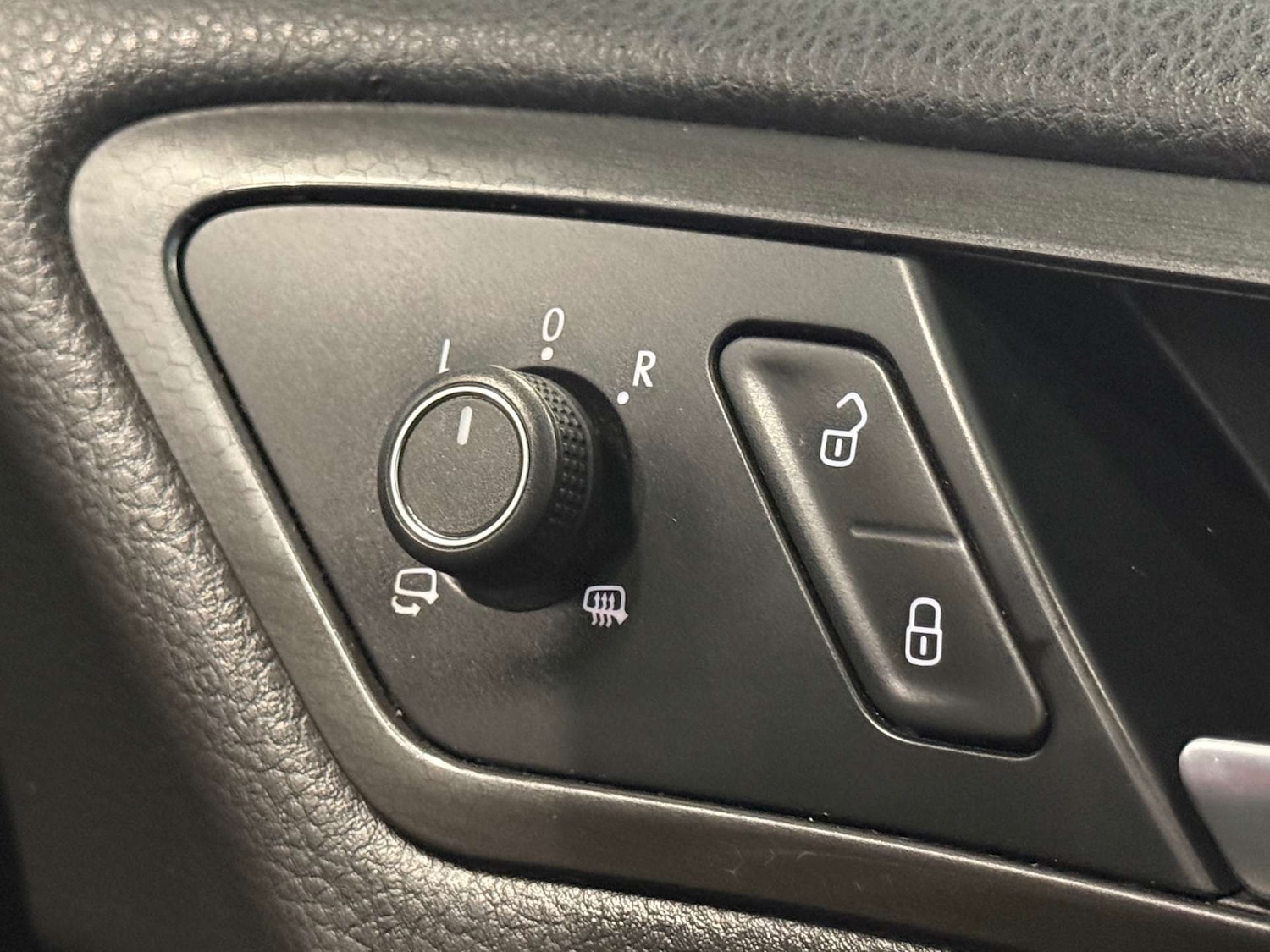 Used Volkswagen Golf 2017 for sale - 77380671: Photo 37