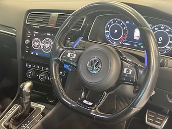 Used Volkswagen Golf 2017 for sale - 79009877: Photo