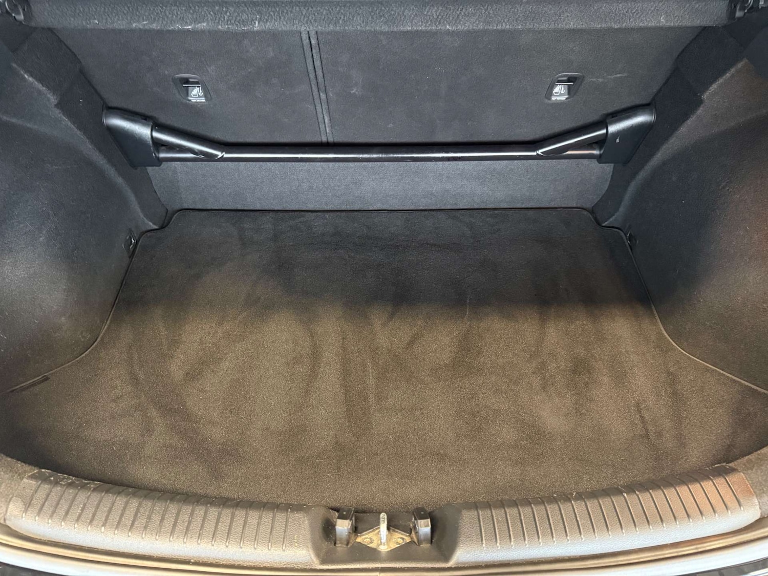 Used Hyundai i30 2018 for sale - 77792553: Photo 32