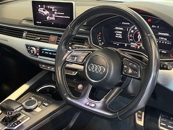Used Audi A4 2018 for sale - 77950418: Photo