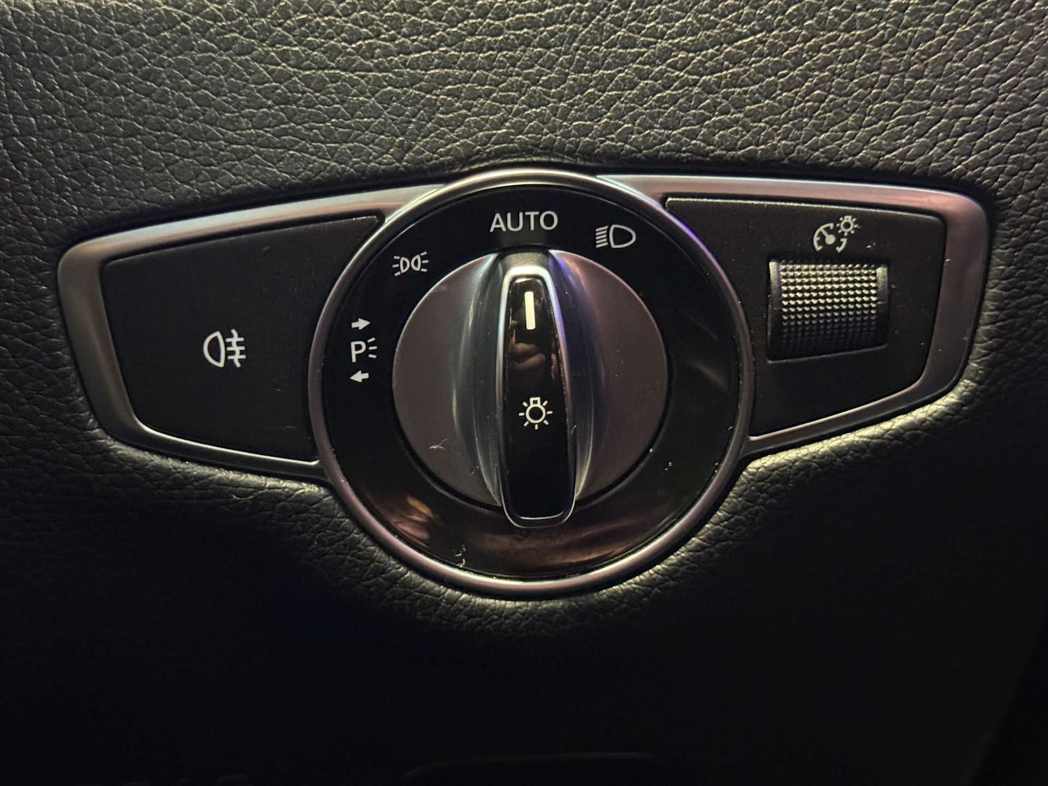 Used Mercedes-Benz E Class 2020 for sale - 77967962: Photo 43