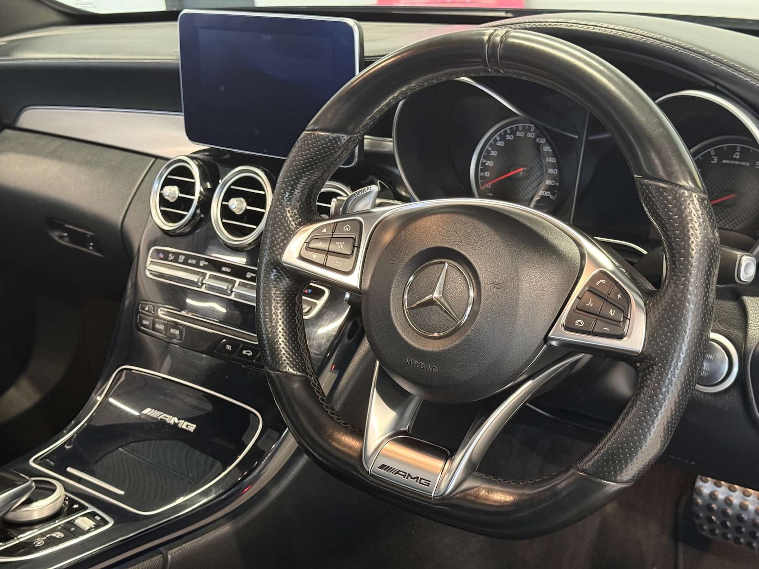 Used Mercedes-Benz C Class 2016 for sale - 77621853: Photo 2