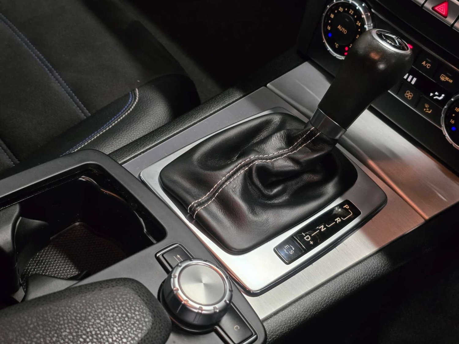 Used Mercedes-Benz C Class 2015 for sale - 77342887: Photo 18