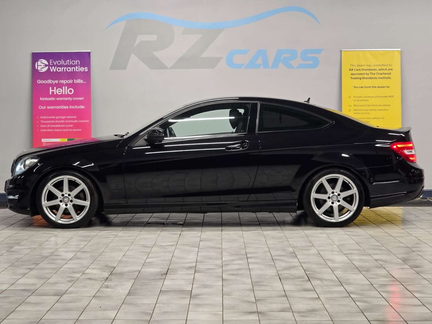 Used Mercedes-Benz C Class 2015 for sale - 77342887: Photo 4