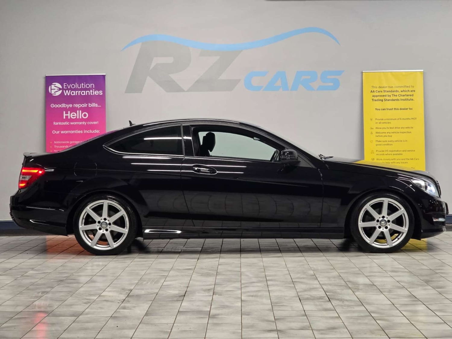 Used Mercedes-Benz C Class 2015 for sale - 77342887: Photo 5