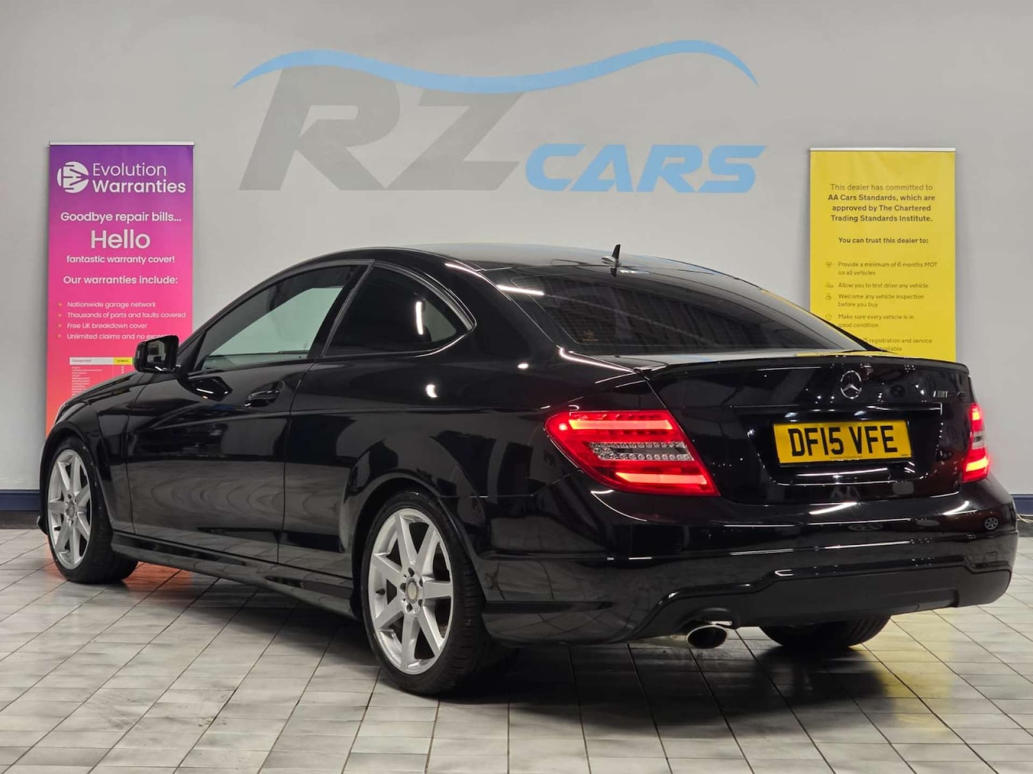 Used Mercedes-Benz C Class 2015 for sale - 77342887: Photo 8