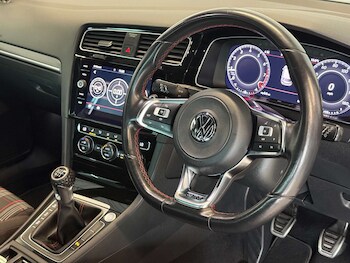 Used Volkswagen Golf 2019 for sale - 78654404: Photo