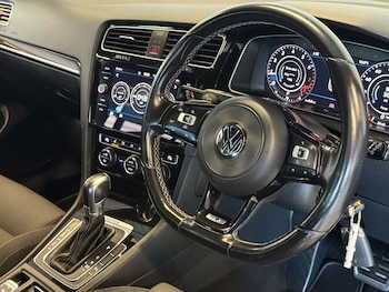 Used Volkswagen Golf 2018 for sale - 78906203: Photo