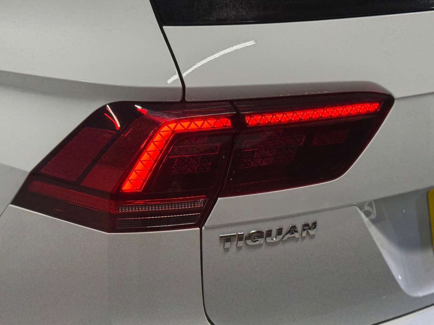 Used Volkswagen Tiguan 2017 for sale - 77452473: Photo 10